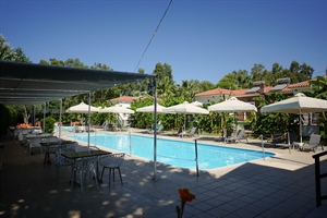 13. ΤΟΥΡΙΣΤΙΚΗ KALLONI VILLAGE I.K.E.